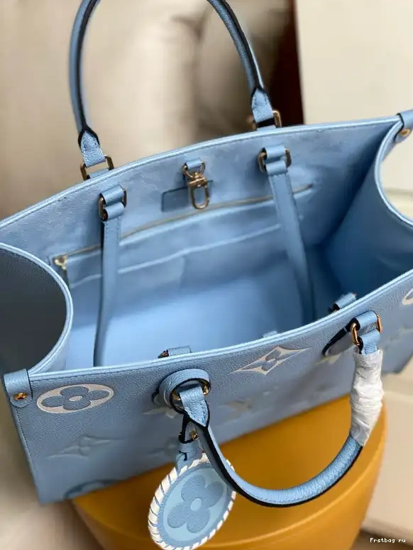 First bag ru VUITTON MM LOUIS ONTHEGO 0529